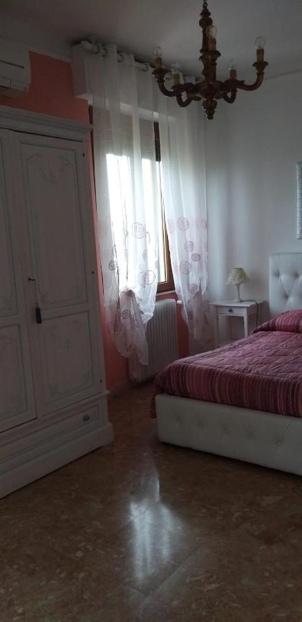 Antica Casa Di Famiglia Hotel Кастильоне дел Лаго Екстериор снимка
