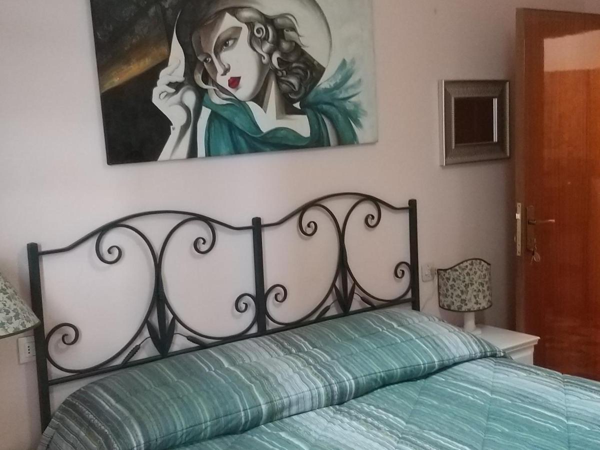 Antica Casa Di Famiglia Hotel Кастильоне дел Лаго Екстериор снимка