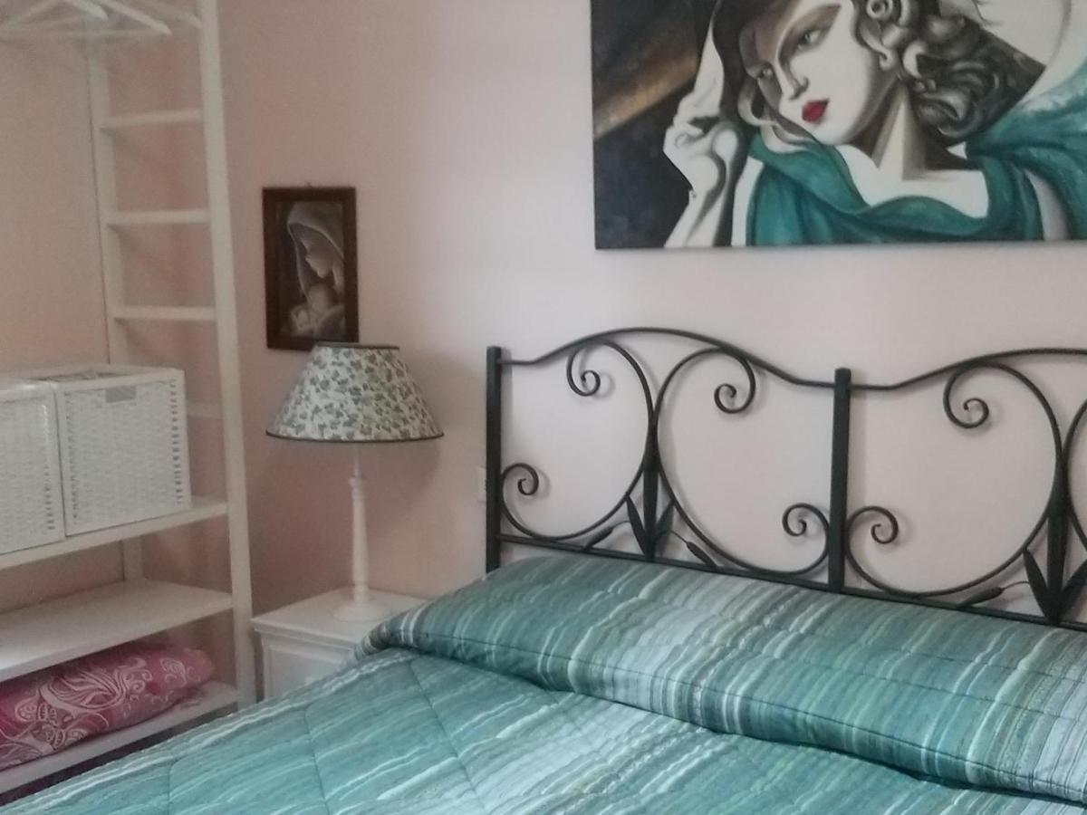 Antica Casa Di Famiglia Hotel Кастильоне дел Лаго Екстериор снимка
