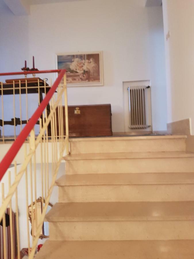 Antica Casa Di Famiglia Hotel Кастильоне дел Лаго Екстериор снимка