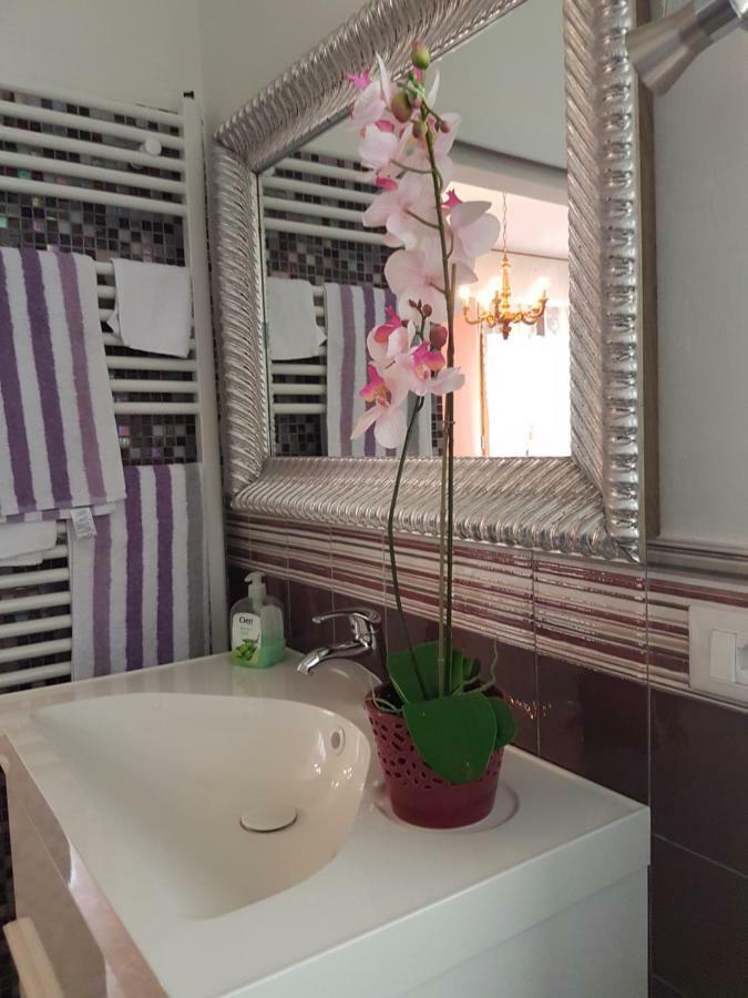 Antica Casa Di Famiglia Hotel Кастильоне дел Лаго Екстериор снимка