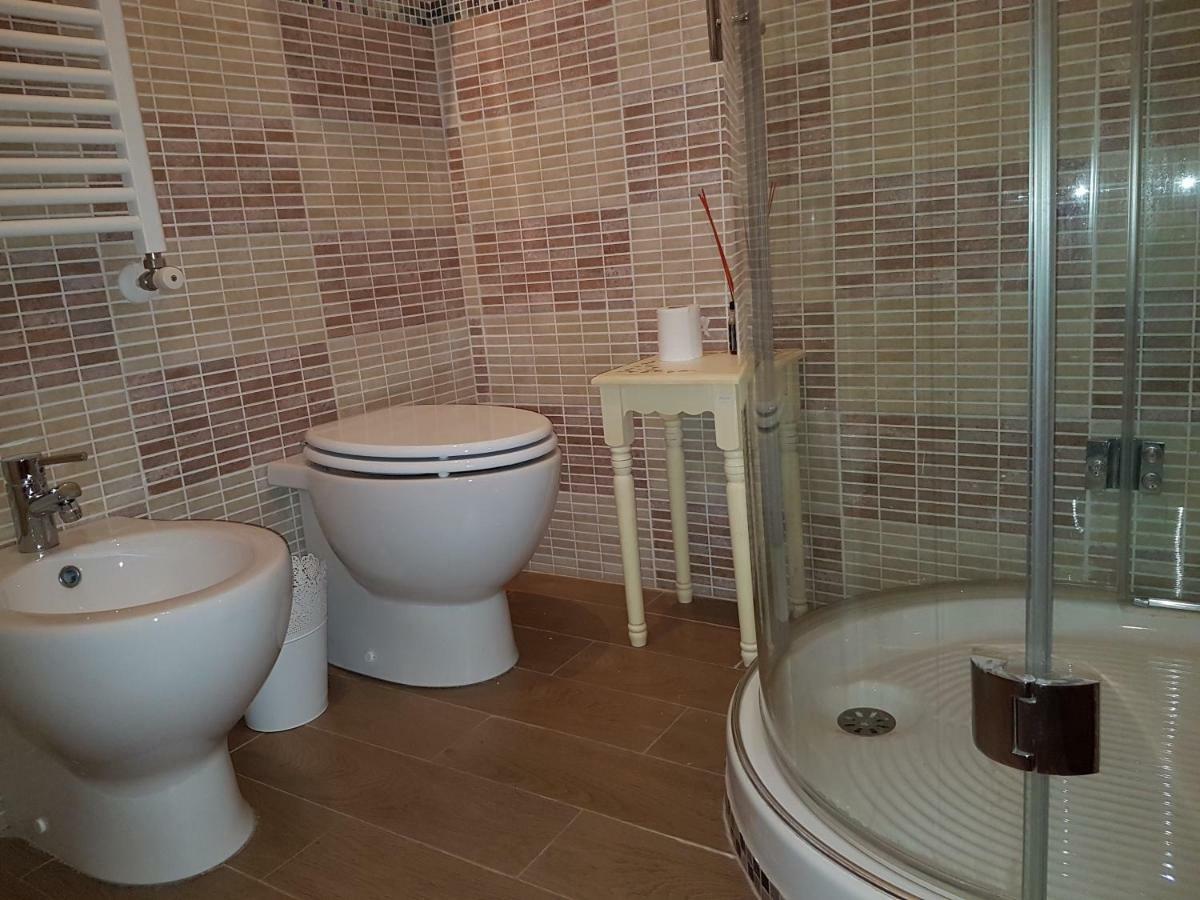 Antica Casa Di Famiglia Hotel Кастильоне дел Лаго Екстериор снимка