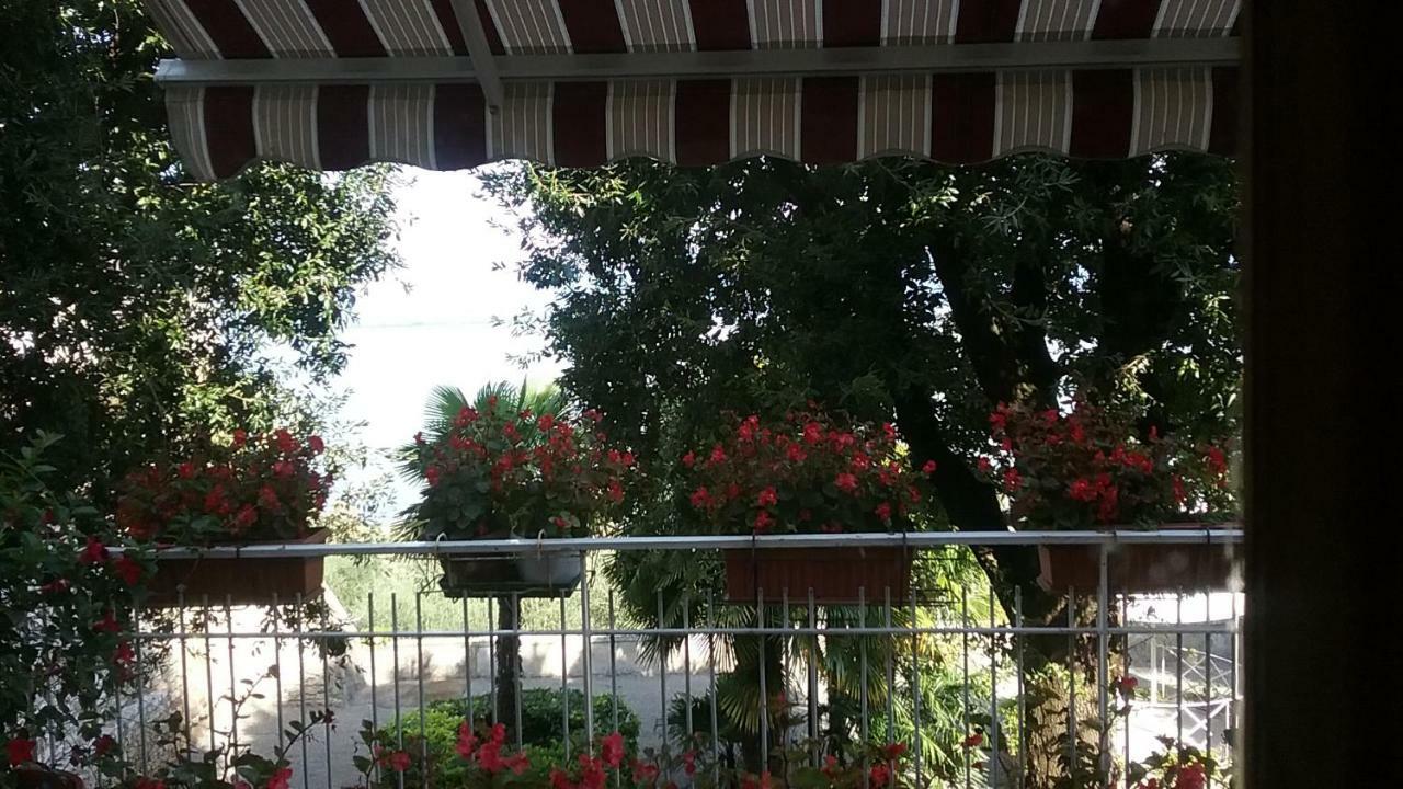 Antica Casa Di Famiglia Hotel Кастильоне дел Лаго Екстериор снимка